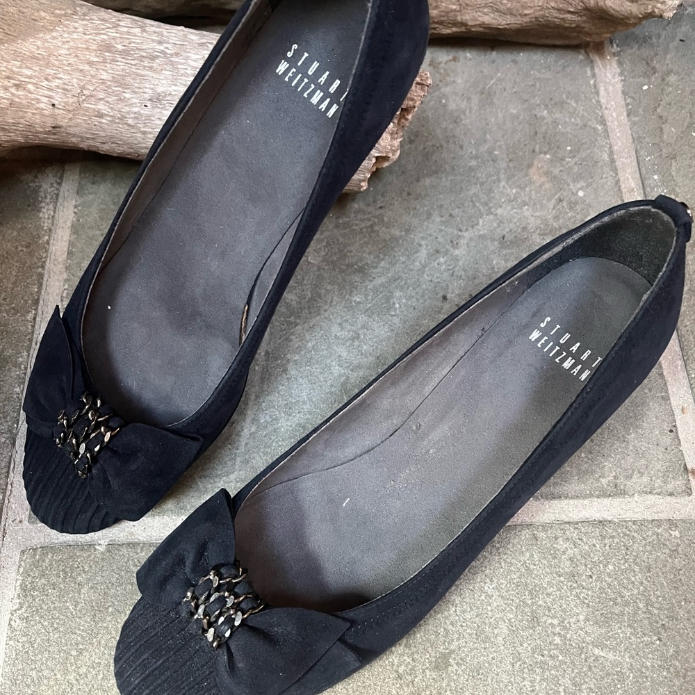 Stuart Weitzman Bow and Chain Detail Navy Suede Low Heel Slip on Shoes Size 7.5